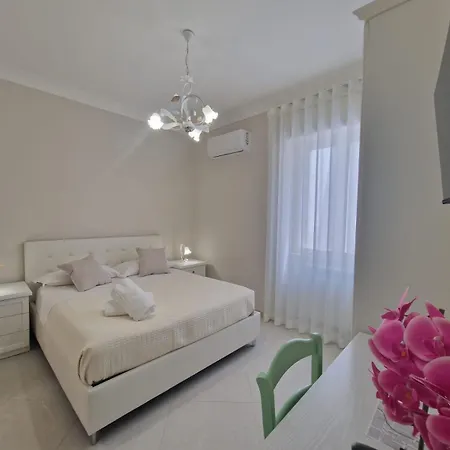 Grazia לינה וארוחת בוקר 3*